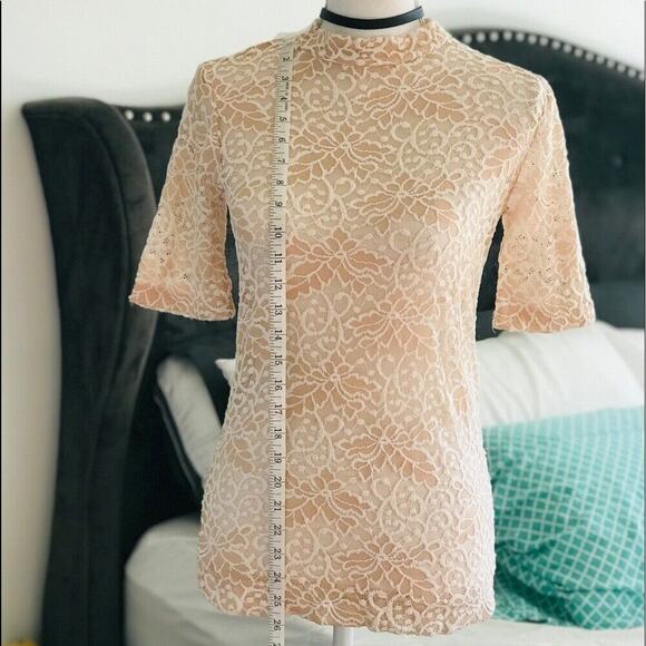 Mock Neck Bell Short Sleeve Blouse Sheer Floral Lace Design M - Picture 4 of 10